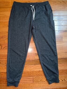 Vuori $110 Women's Performance Joggers Charcoal Heather W 30” L 26” 6-8 M EUC